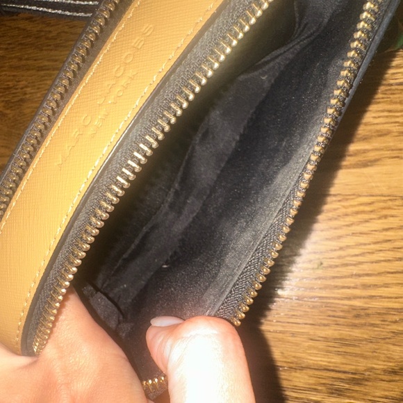 Marc Jacobs Green Crossbody Bag with Gold Accents - Picture 8 of 8